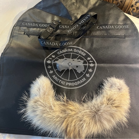 Canada Goose Black Parka - Picture 2 of 9